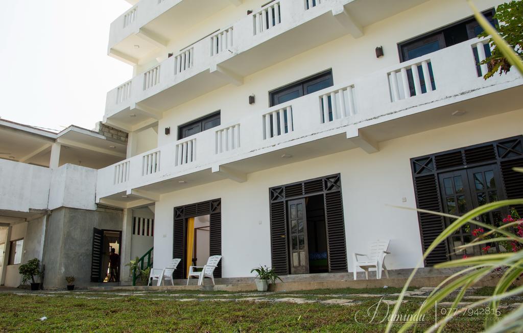 Cheeky Monkey Surf Camp Hotel Weligama Exterior photo