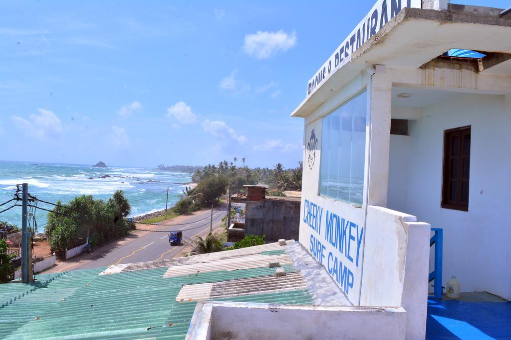 Cheeky Monkey Surf Camp Hotel Weligama Exterior photo