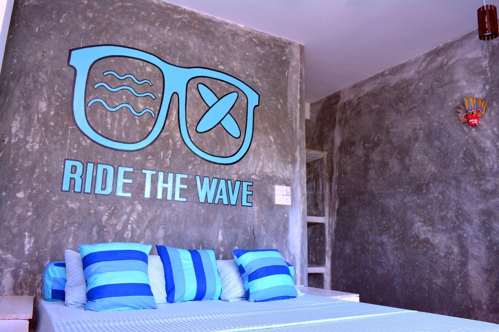 Cheeky Monkey Surf Camp Hotel Weligama Exterior photo